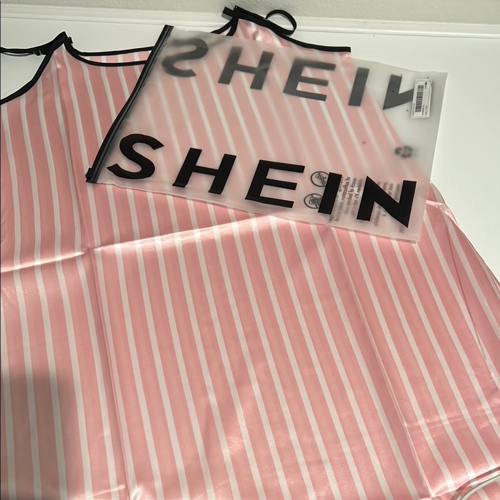 SHEIN Pink Striped Women's Sleepwear Slip⭐️